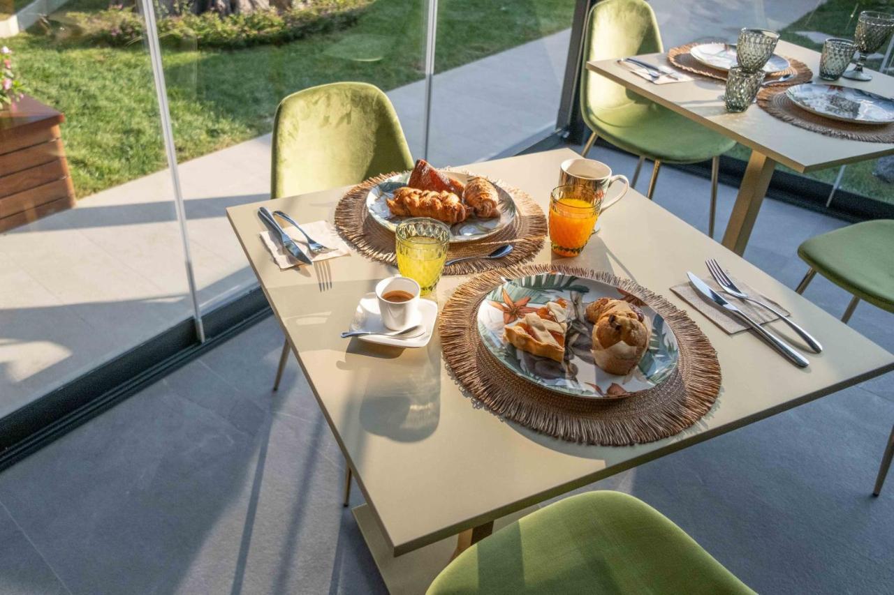 Divina Charme Bed & Breakfast 5*