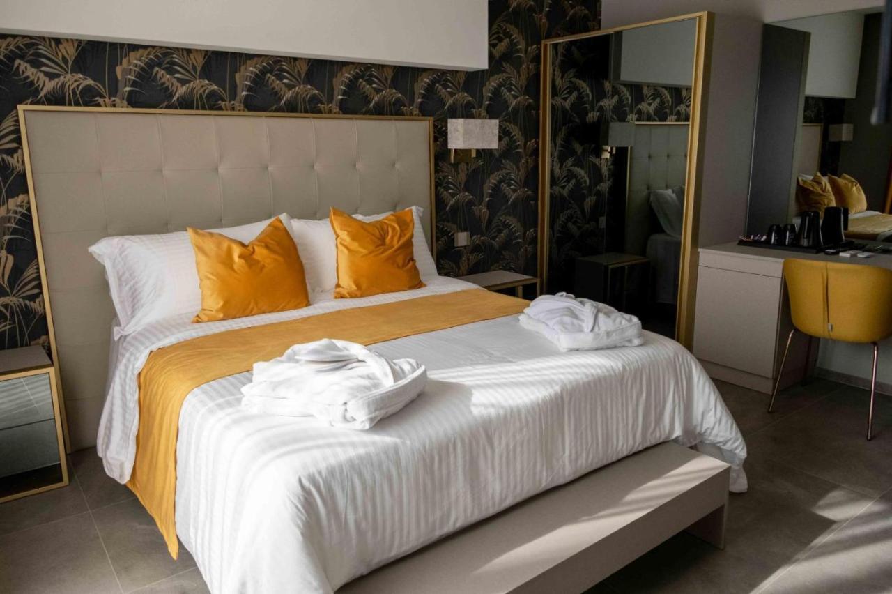 Divina Charme Bed & Breakfast 5*
